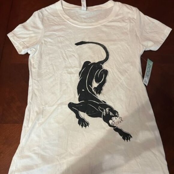 Panther Graphicr retro style  White T-Shirt Ideal T By Next Level comfort  style - Picture 1 of 5